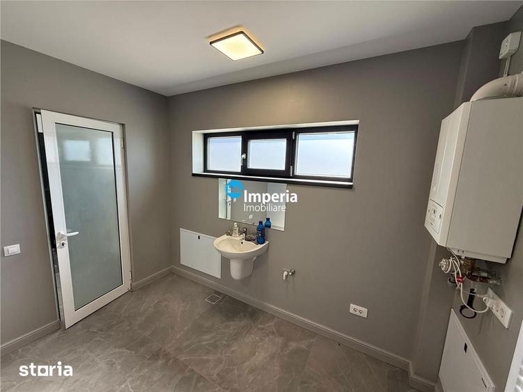 Spațiu comercial, de 590 mp, în Tomești