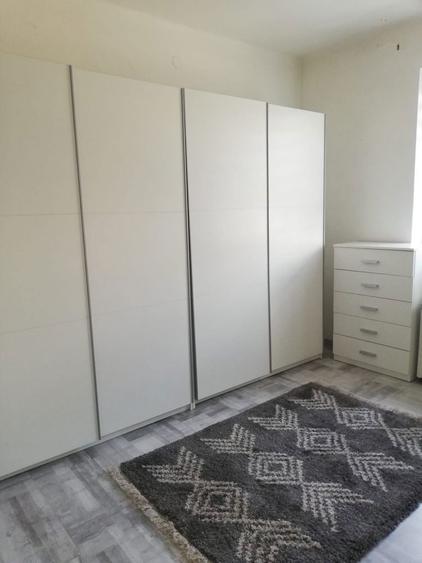Garsonieră decomandată în 7 Noiembrie