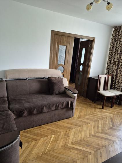 Inchiriez apartament Valea Rosie . - 3