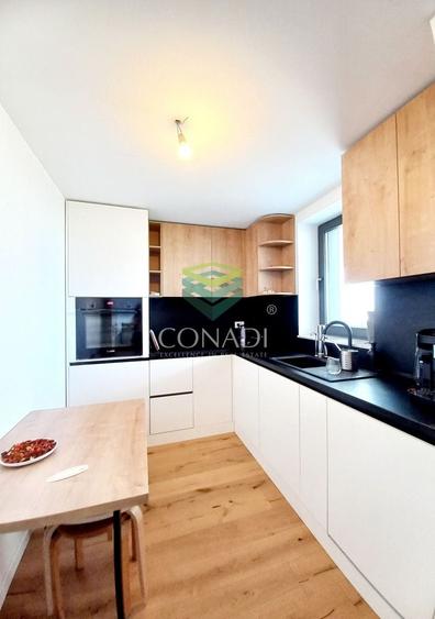 Apartament cu 3 camere semidecomandat în Aviației