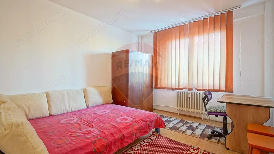 Apartament cu 2 camere semidecomandat în Florilor