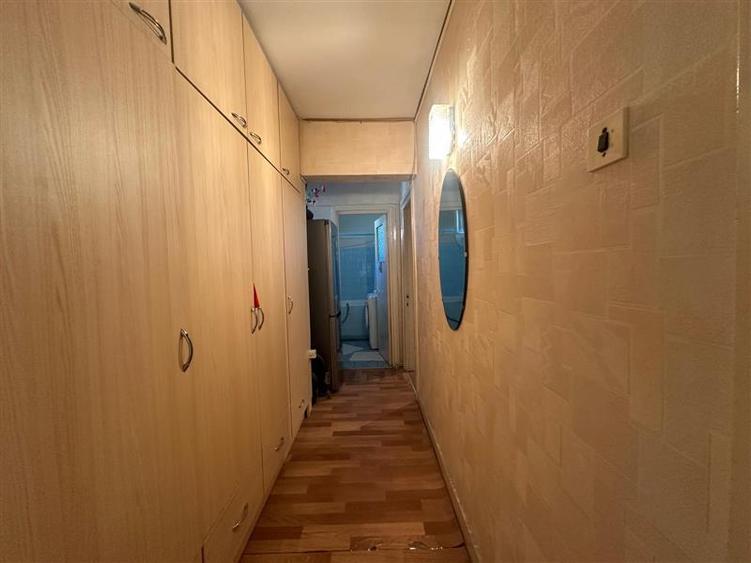 Apartament cu 3 camere decomandat în Piața Unirii