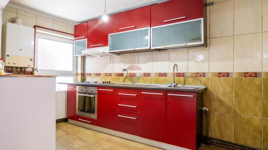 Casă de vânzare – 181 mp, 3 apartamente, 9 camere – București - 24