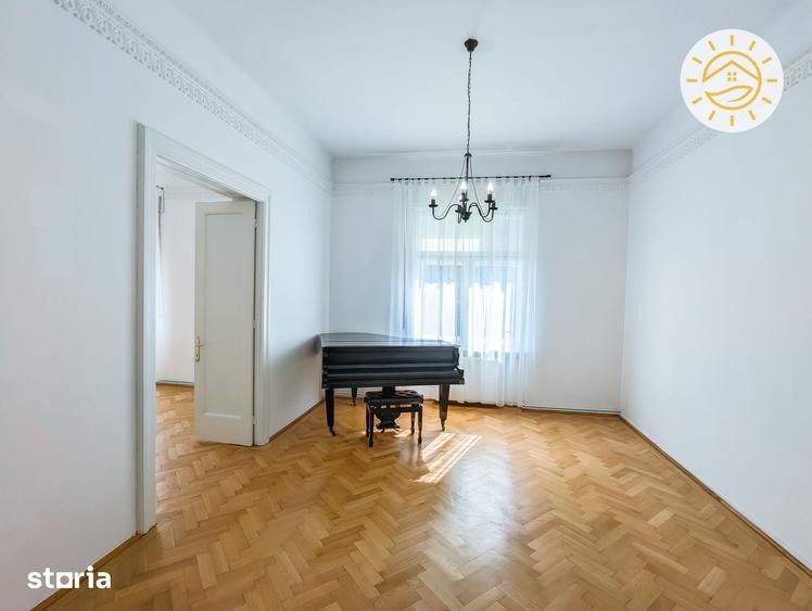 Apartament cu 5 camere în Centrul Istoric