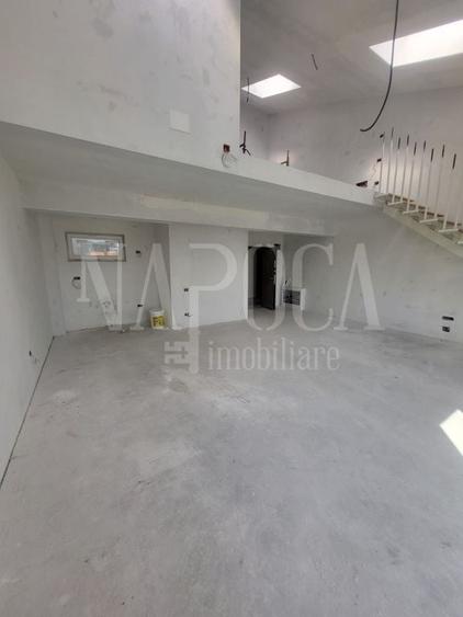 Penthouse cu 2 camere semidecomandat în Central