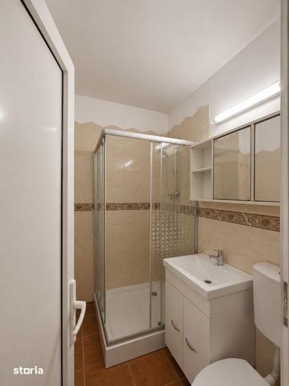 Apartament cu 4 camere decomandat în Plopilor