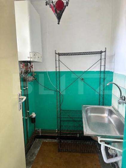 Apartament cu 3 camere semidecomandat, mobilat în Nord-Vest