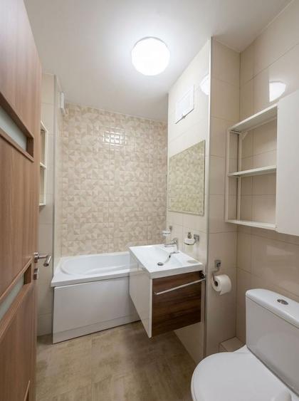 Apartament cu 4 camere decomandat, mobilat în Circumvalațiunii