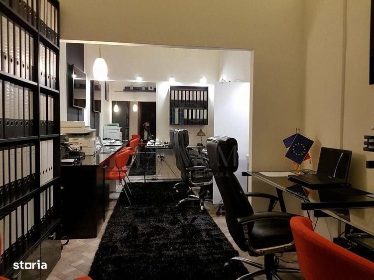Spațiu comercial, de 20 mp, în P-ța Unirii