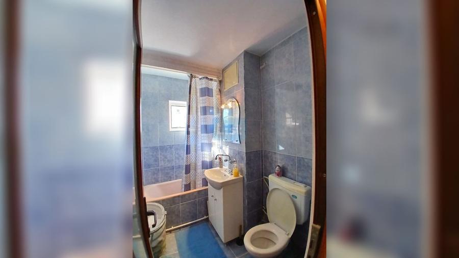 Apartament cu 3 camere decomandat în Lăpuș