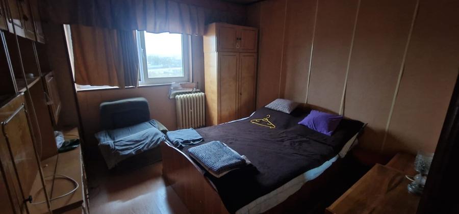 Apartament cu 3 camere decomandat în B-dul București