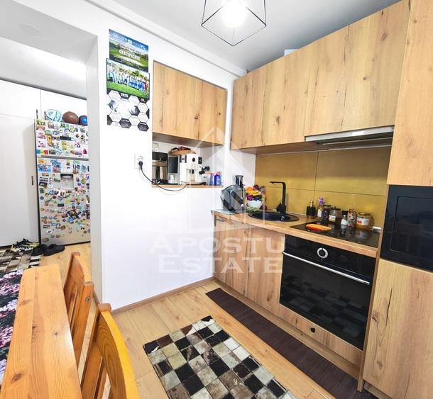 Apartament cu 3 camere decomandat în Lipovei