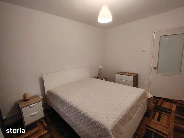 Apartament cu 3 camere în Micro 6
