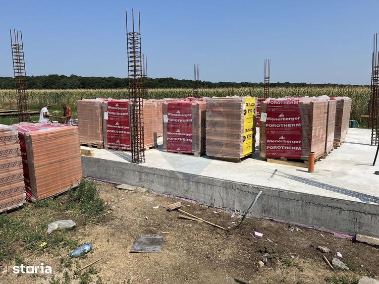 Casă cu 4 camere cu Teren 625 Mp în Dascălu