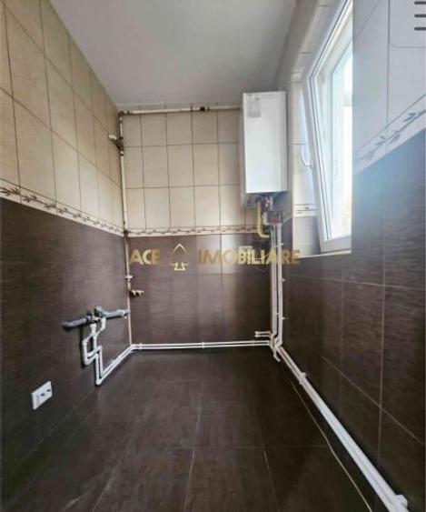 Apartament cu 3 camere decomandat în Vitan