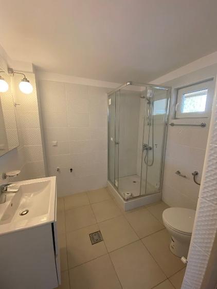 Casă individuală cu 4 camere cu Canalizare în Breaza de Sus