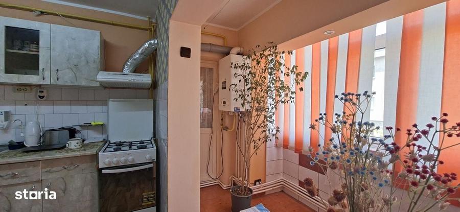 Apartament cu 3 camere în Est