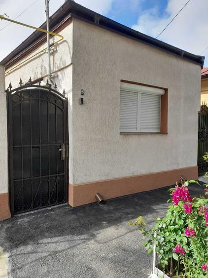 Casă cu 3 camere în Central