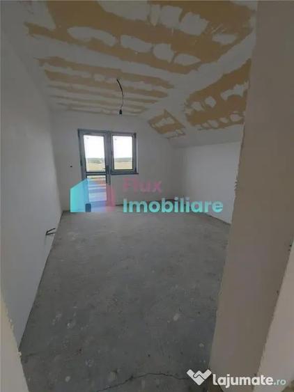 Casa cu 8450 mp teren in Solca - 10