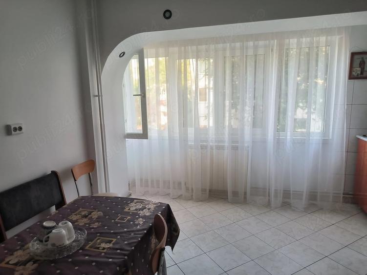 Apartament cu 2 camere decomandat în Buzaului