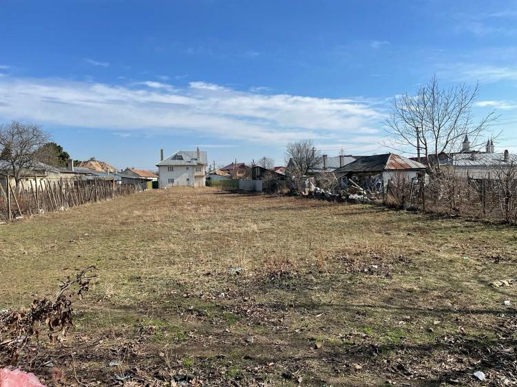 Apartament cu 3 camere decomandat în Mărășești