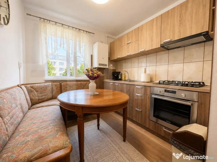 Apartament cu 2 camere semidecomandat în Gojdu