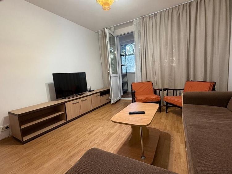 Apartament cu 2 camere decomandat în Drumul Taberei