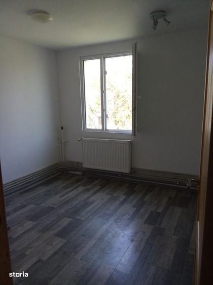 Apartament cu 3 camere, mobilat în Politehnica