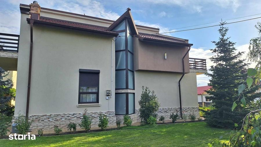 Casă cu 5 camere cu Teren 1000 Mp în Priseaca