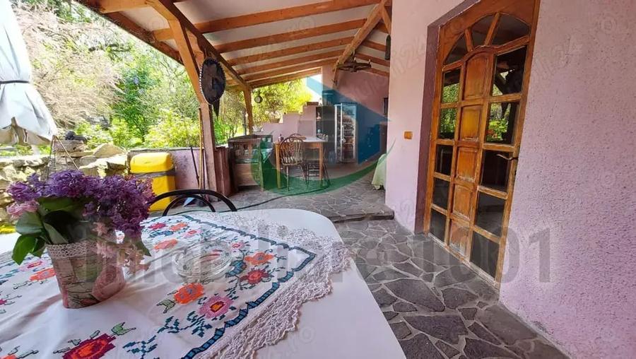 Casă cu 4 camere cu Teren 2431 Mp în Curtuiușu Mare