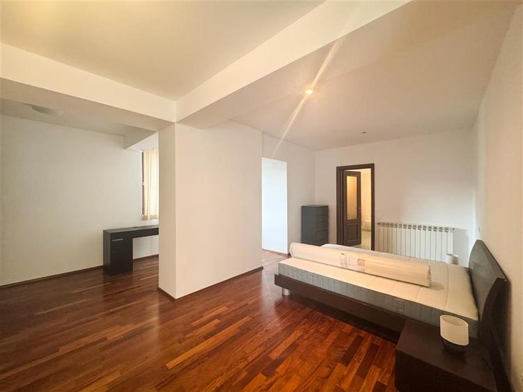 Apartament cu 3 camere decomandat, mobilat în Herăstrău