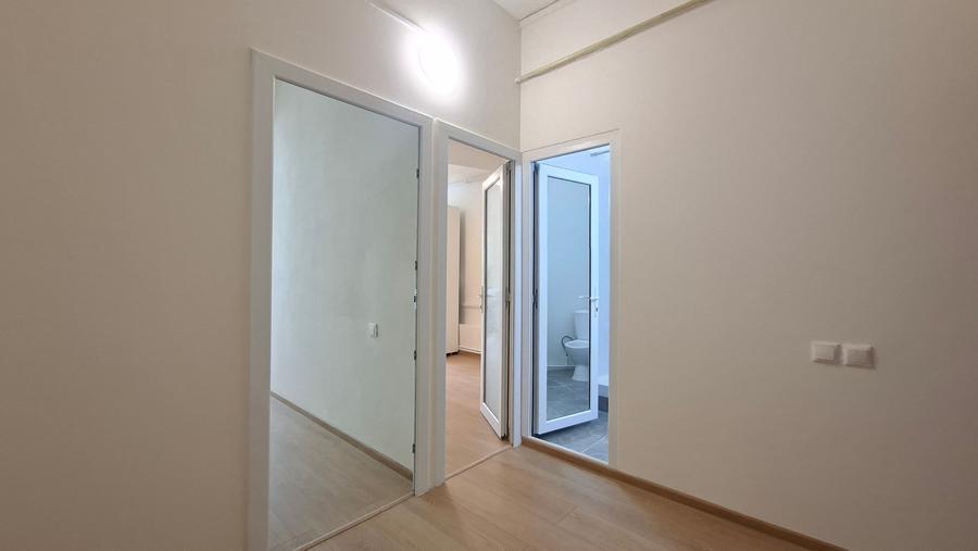 Garsonieră decomandată în Micro 13