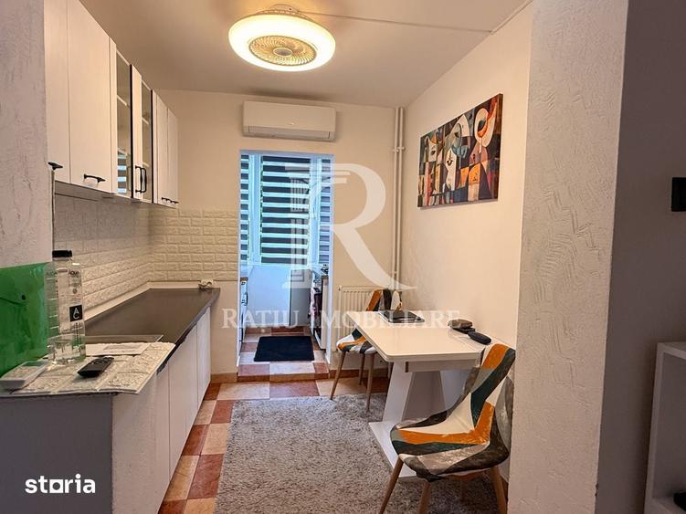 Apartament cu 3 camere în Decebal