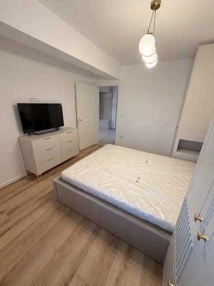 Apartament cu 2 camere semidecomandat în Vișani