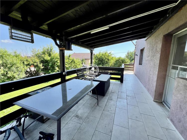 Casă cu 5 camere decomandat cu Teren 410 Mp în Horpaz