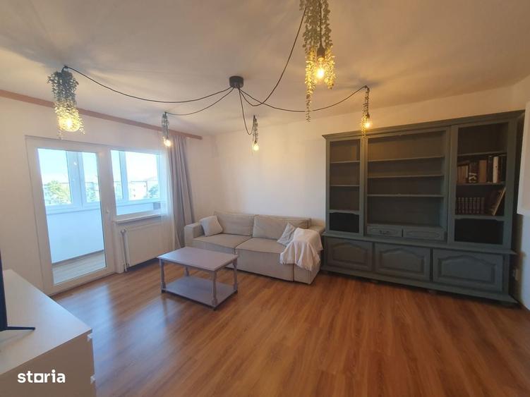 Apartament cu 3 camere decomandat în Lipovei