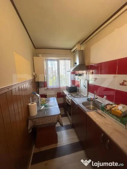 Apartament cu 2 camere semidecomandat în Micro 6