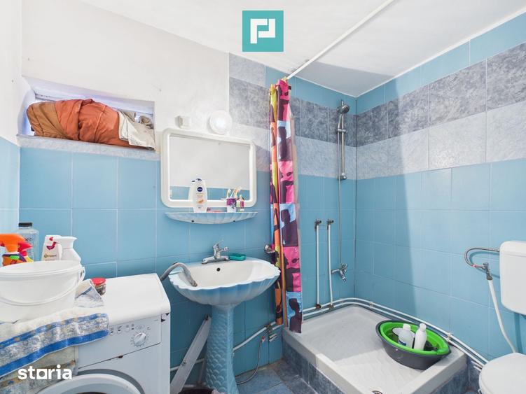 Casă cu 5 camere cu Teren 1629 Mp în Târnova
