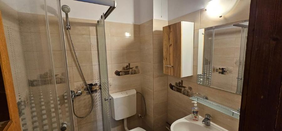 Apartament cu 4 camere decomandat în Gară