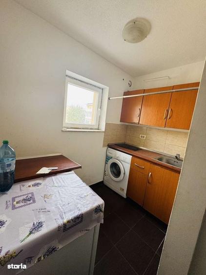 Garsonieră decomandată în Central
