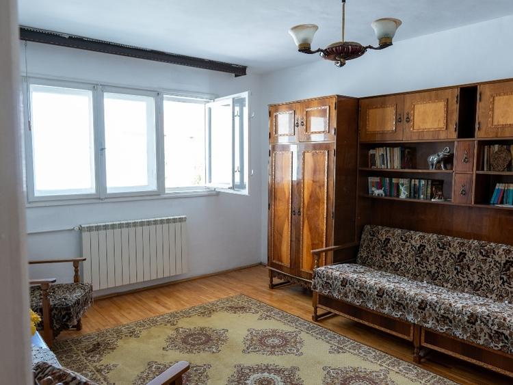 Casă individuală cu 5 camere cu Teren 216 Mp în Brâncoveanu
