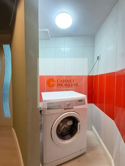 Garsonieră semidecomandată, mobilată în Universitate