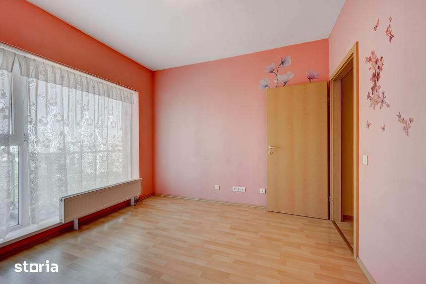 Apartament cu 4 camere decomandat în Titan