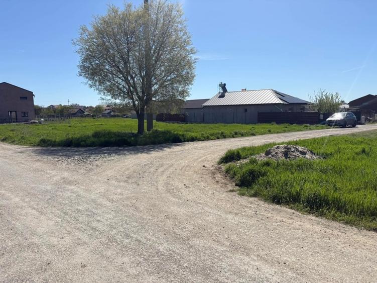 Teren Construcții extravilan de 3000 mp, în Periferie