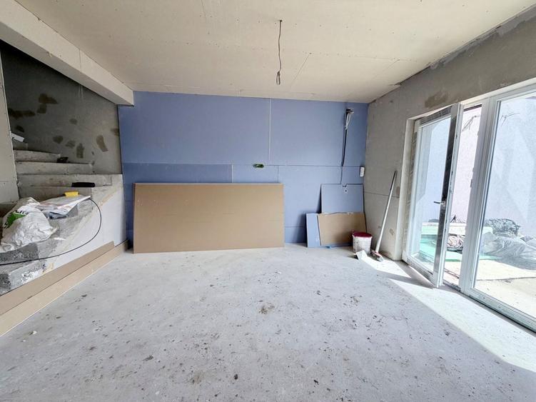 Duplex cu 4 camere cu Canalizare în Moșnița Nouă