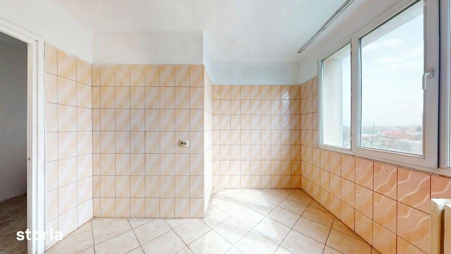 Apartament cu 4 camere decomandat în Rahova