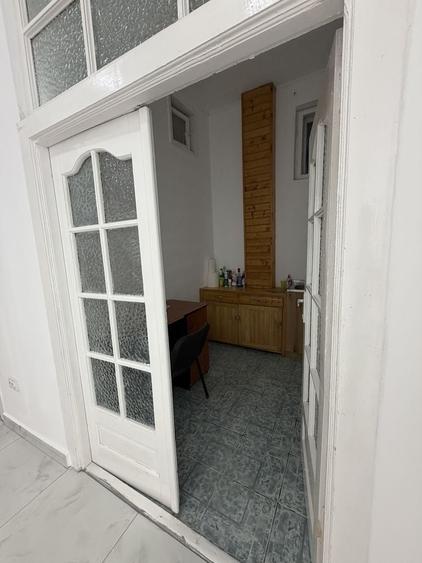 Spațiu comercial, de 60 mp, în Șepreuș
