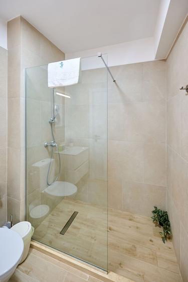 Apartament cu 2 camere decomandat în Mamaia-Sat