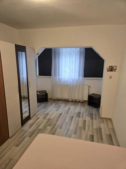 Apartament cu 3 camere decomandat în Micro 3