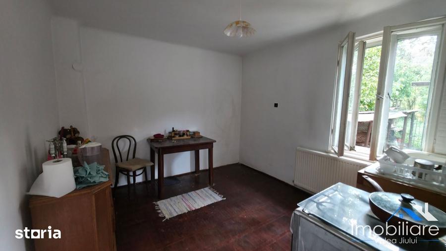 Casa - Vulcan, aproape de ora?, Str. Teodora Lucaciu, suprafata 130mp - 20